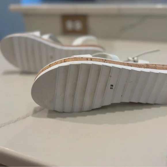 Marc Fisher White Flat Sandals with Slingback Strap and Glossy Straps - Picture 5 of 5